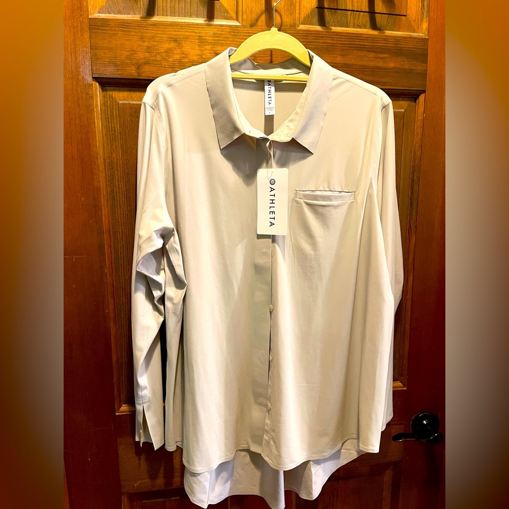 NWT Athleta Urbanite Top // Beige